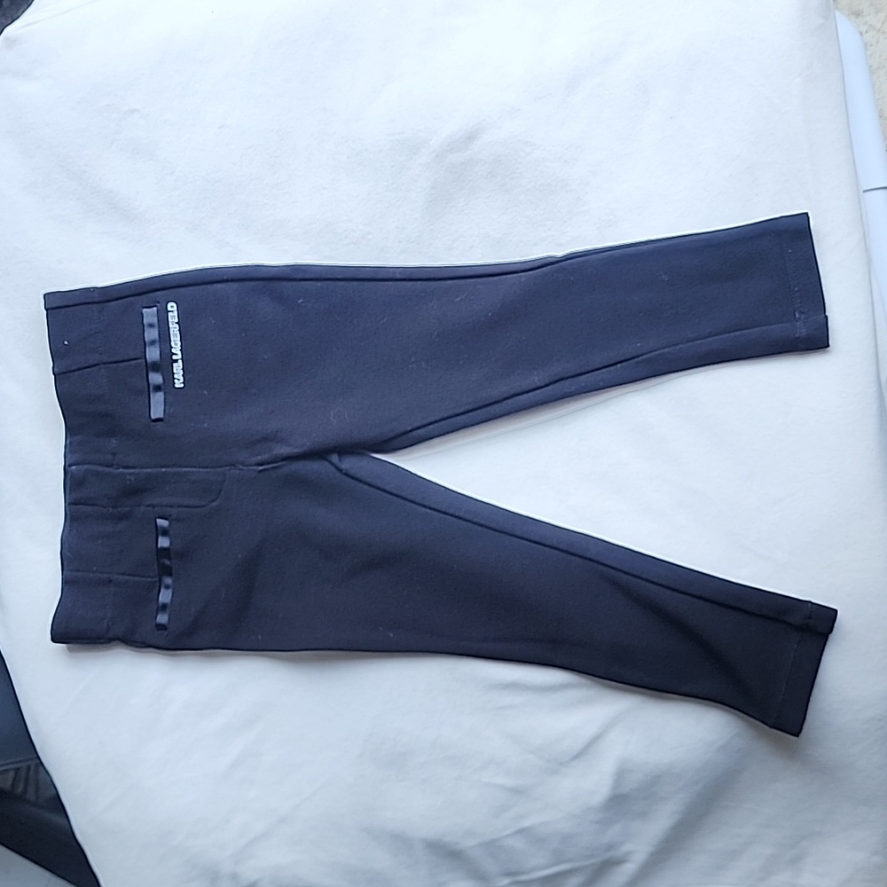 Karl lagerfeld girl's bottom